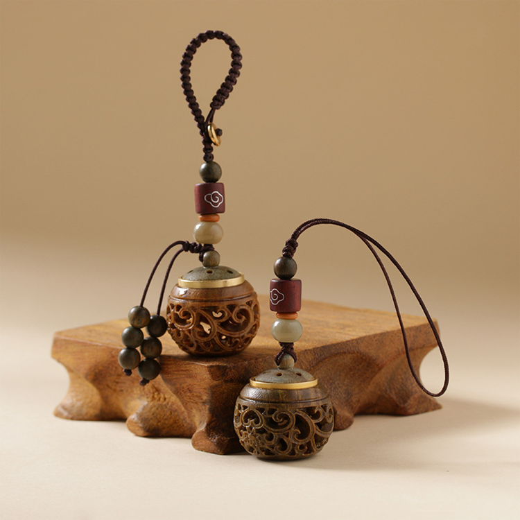 Green Sandalwood Diffuser Pendant Improves Meditation Concentration