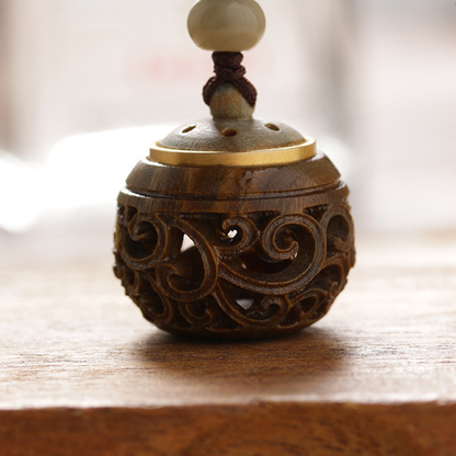 Green Sandalwood Diffuser Pendant Improves Meditation Concentration